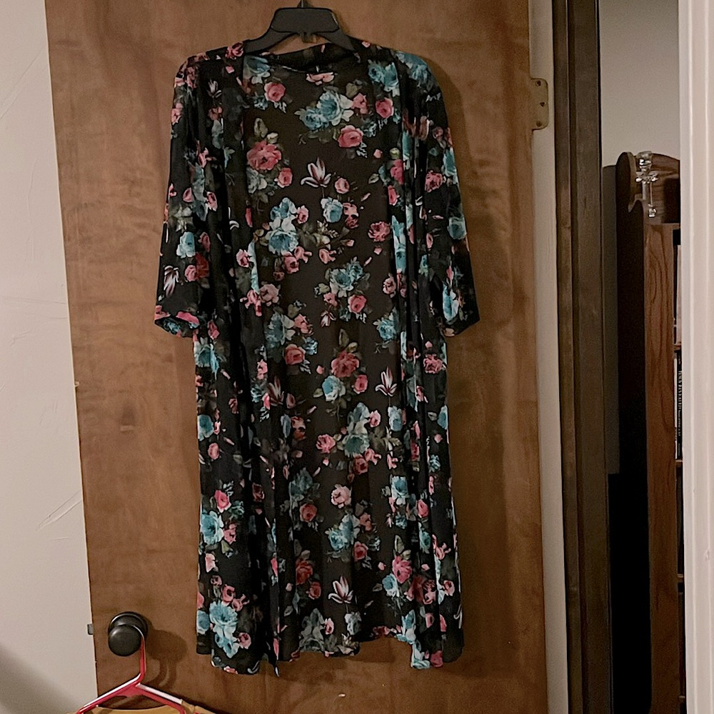 Crazy Train black, torquoise and pink kimono!